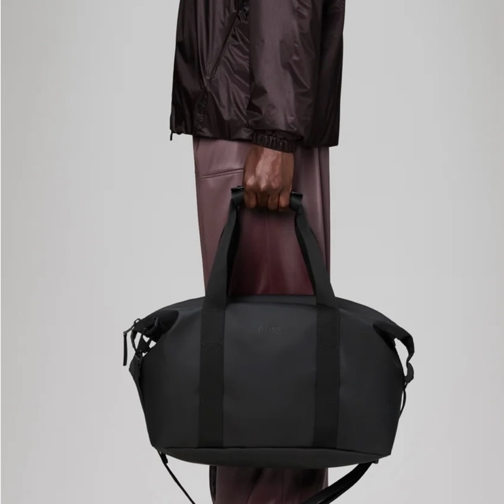 RAINS Hilo Weekend Bag Small - BLACK - NWT - Picture 4 of 7